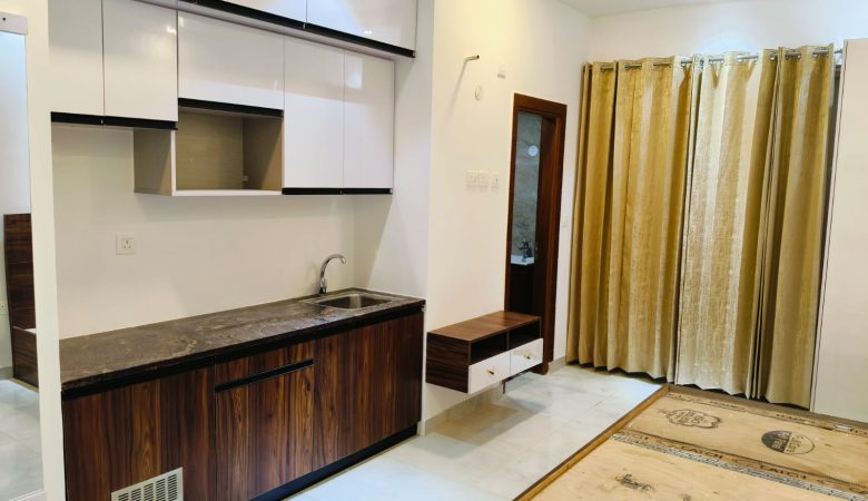 Studio Apartment